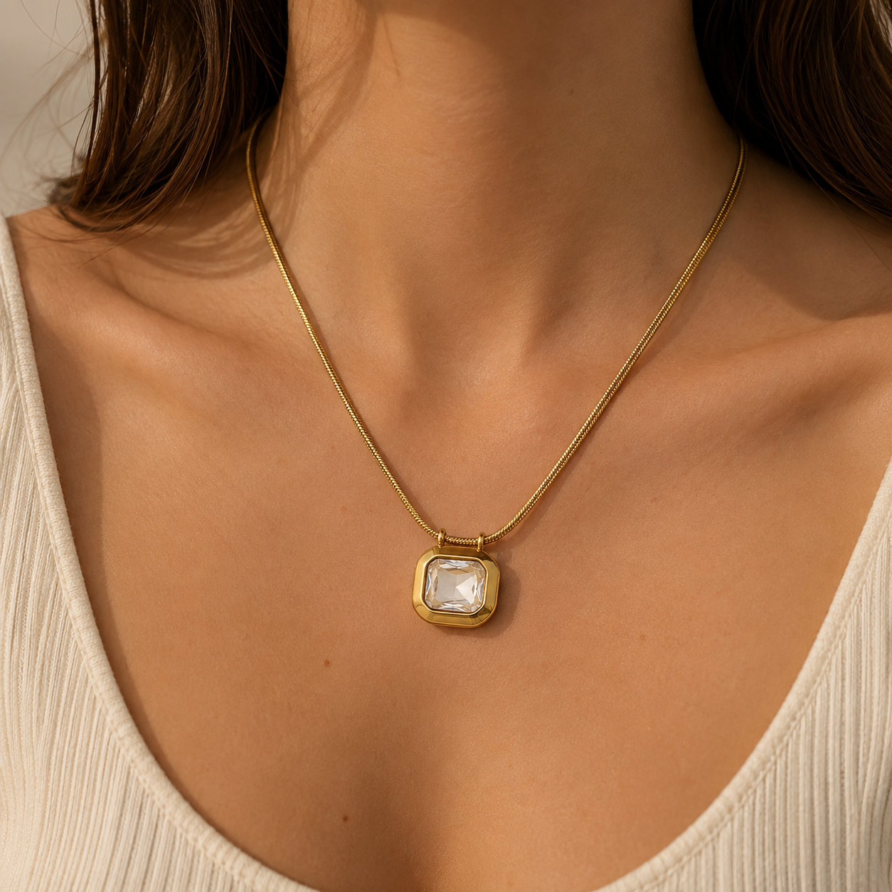 Noble Crystal Necklace
