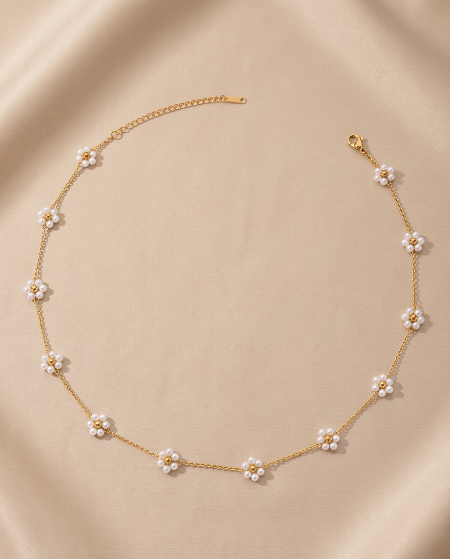 Daisy Pearl Necklace