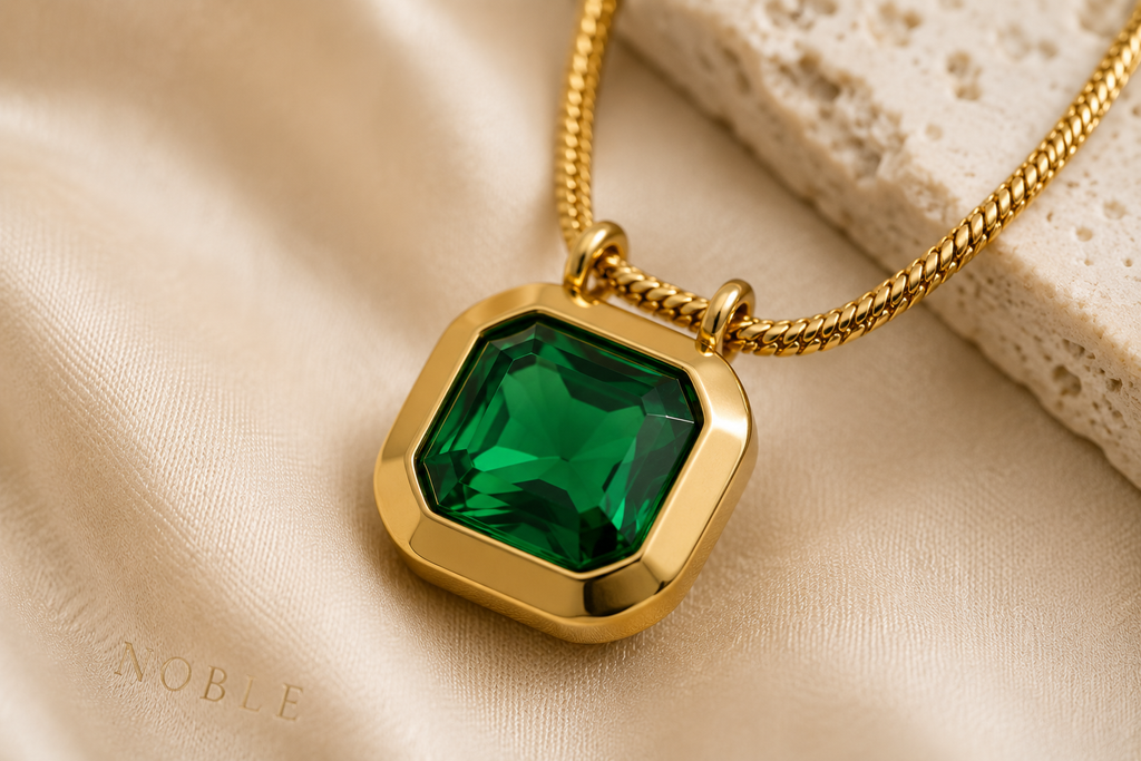 Noble Emerald Necklace